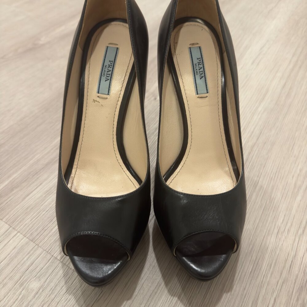 Prada Black Leather Heels - Excellent Condition Size 37 - Picture 2 of 11